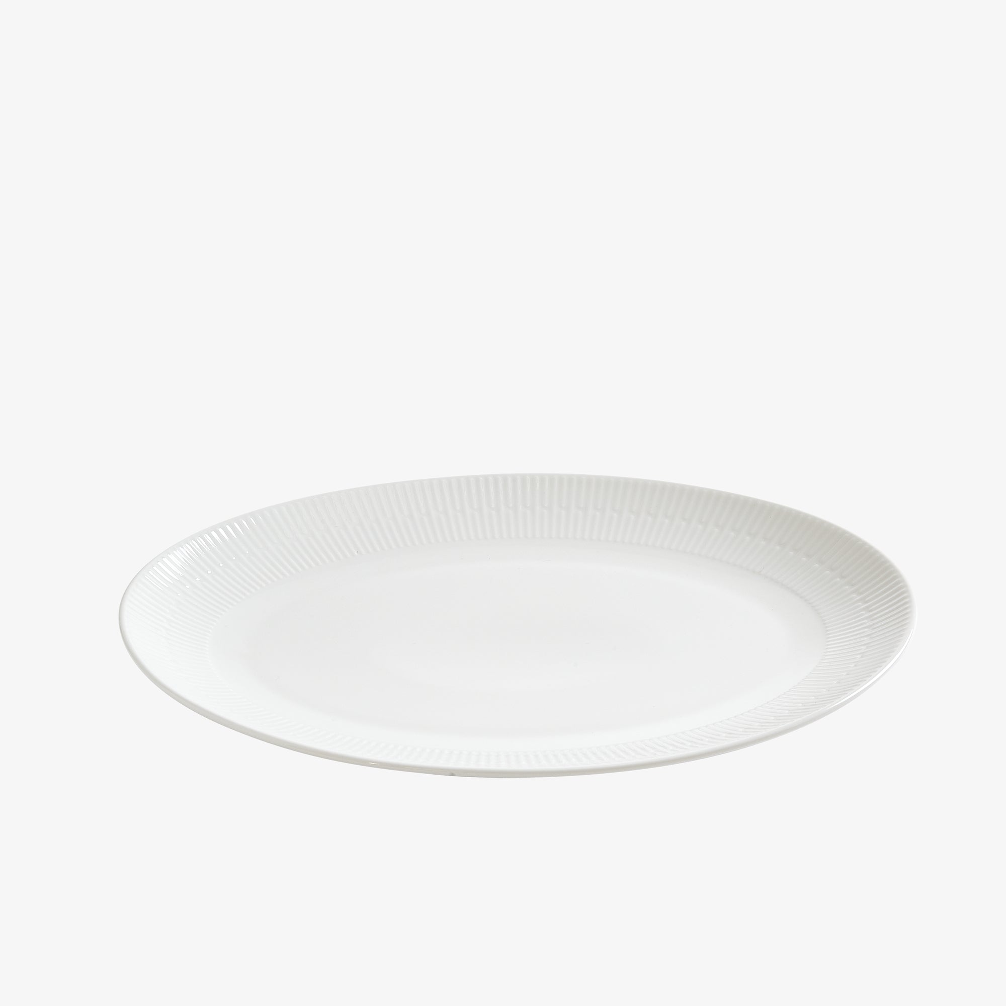 Relief oval dish | White