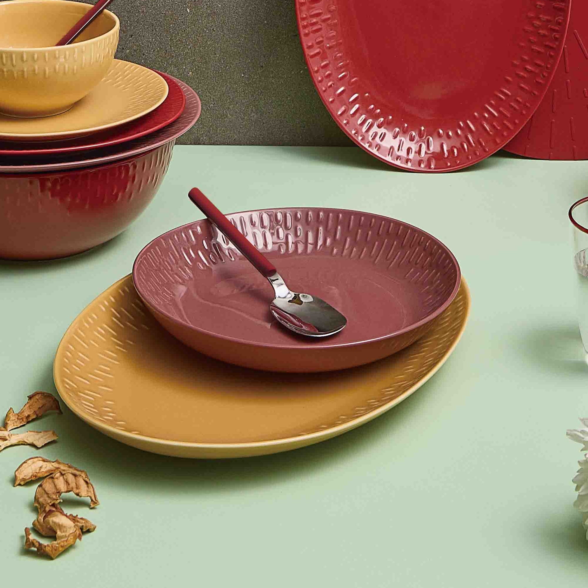 Confetti pasta plate | Bordeaux