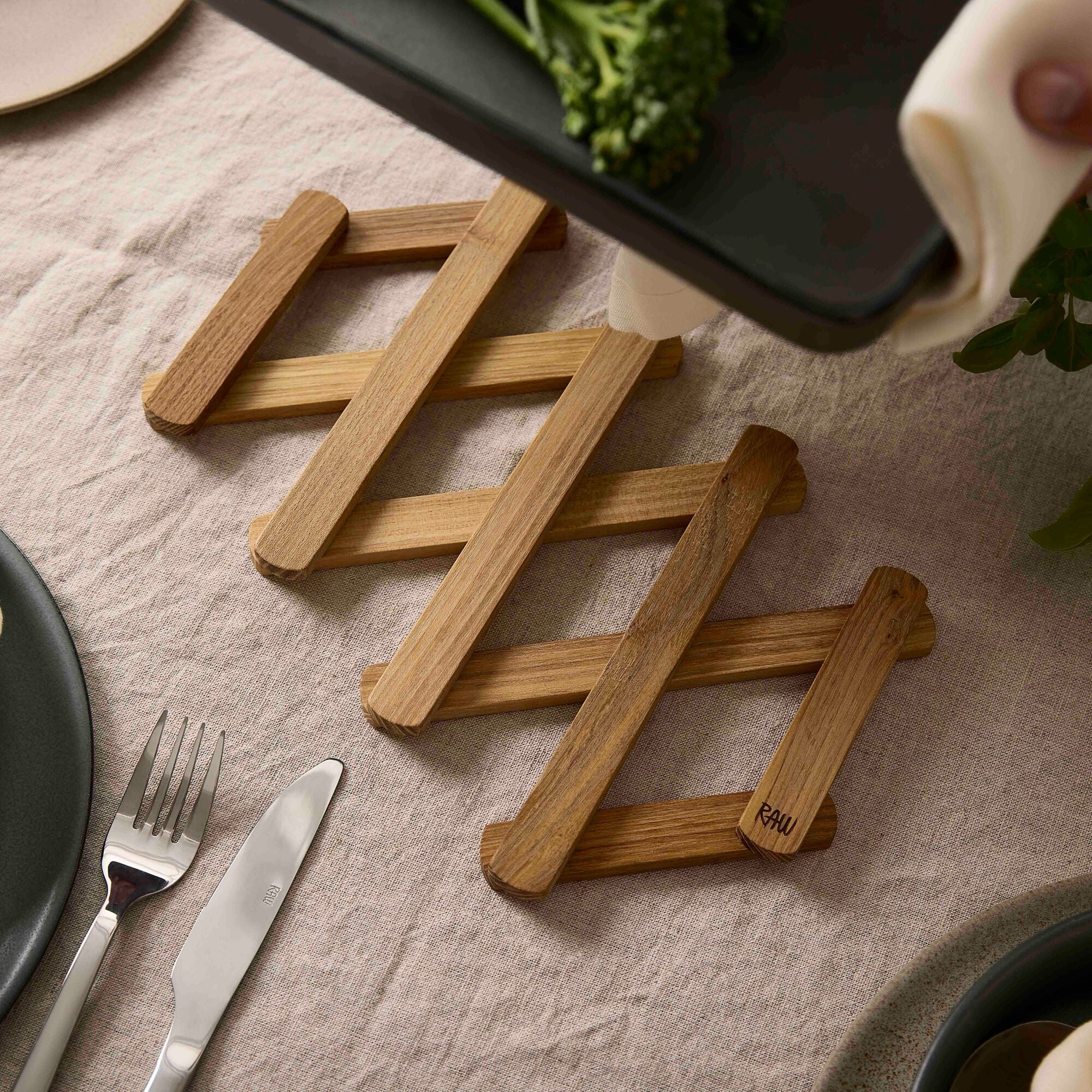 RAW adjustable trivet | Natural
