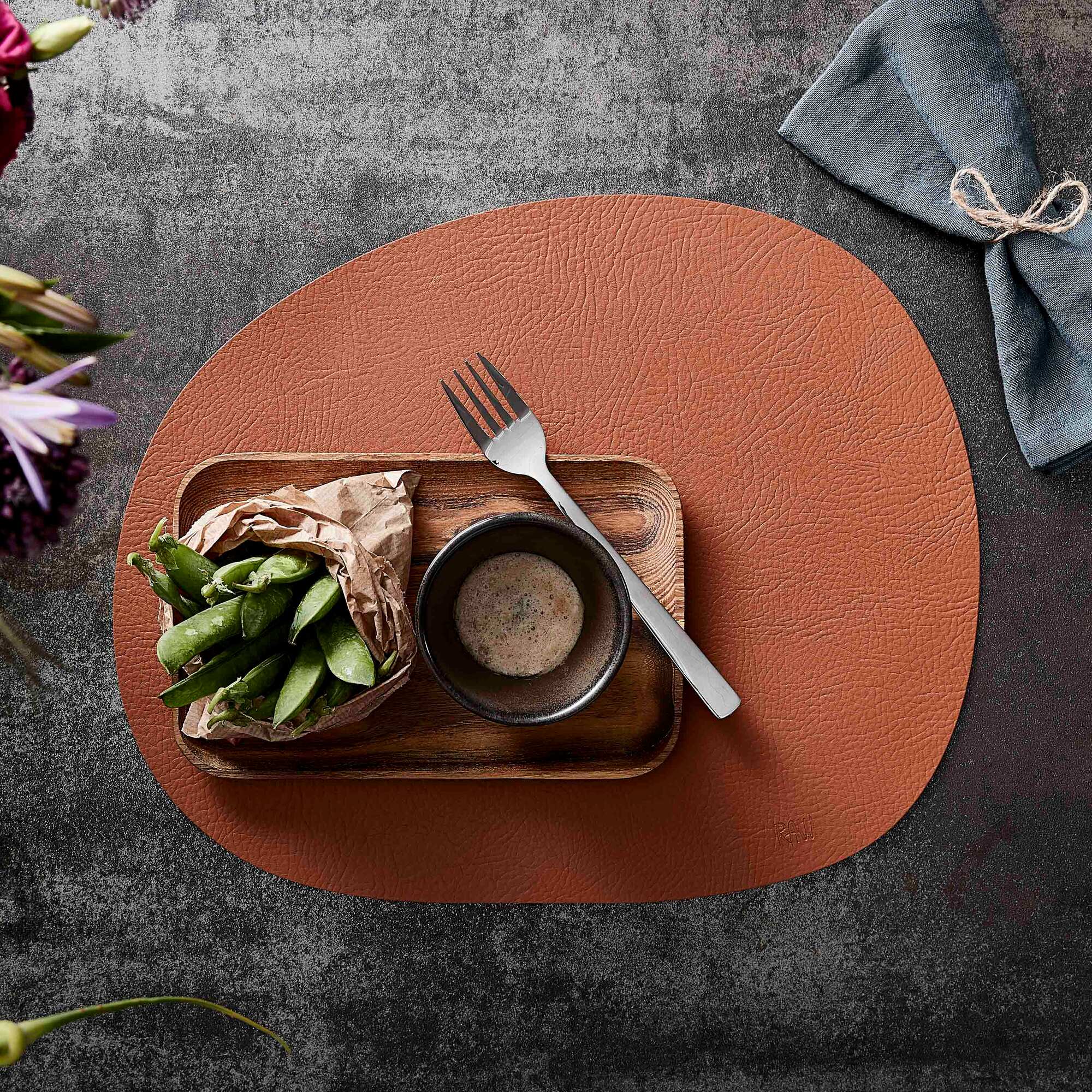 RAW Buffalo placemat | Cinnamon Brown