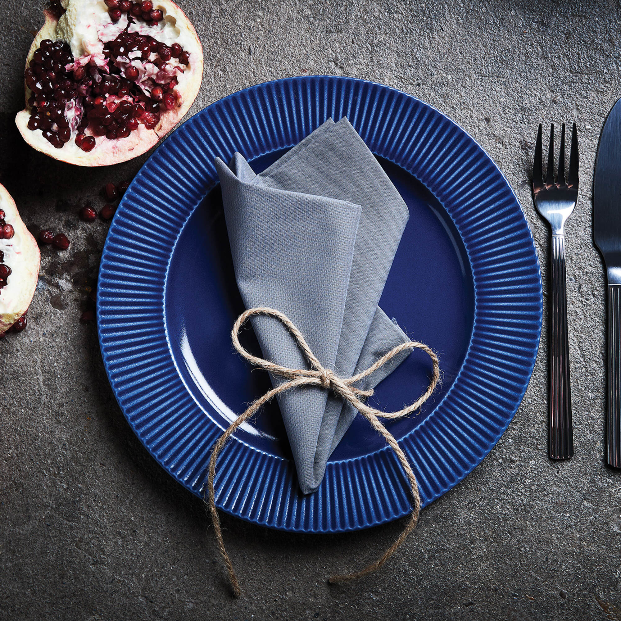 Groovy dinner plate | Blue