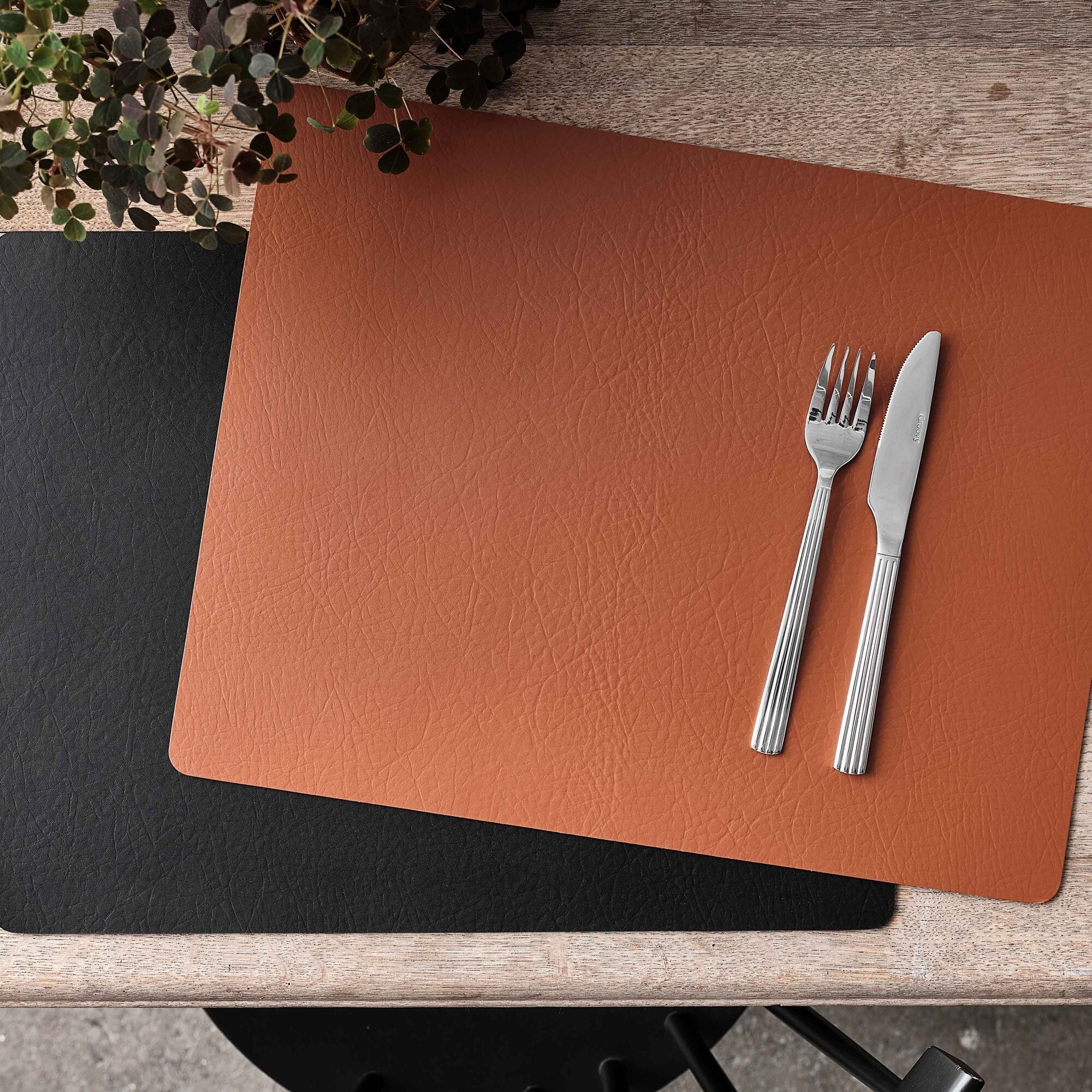 Quadro reversible placemat square | Black/brown