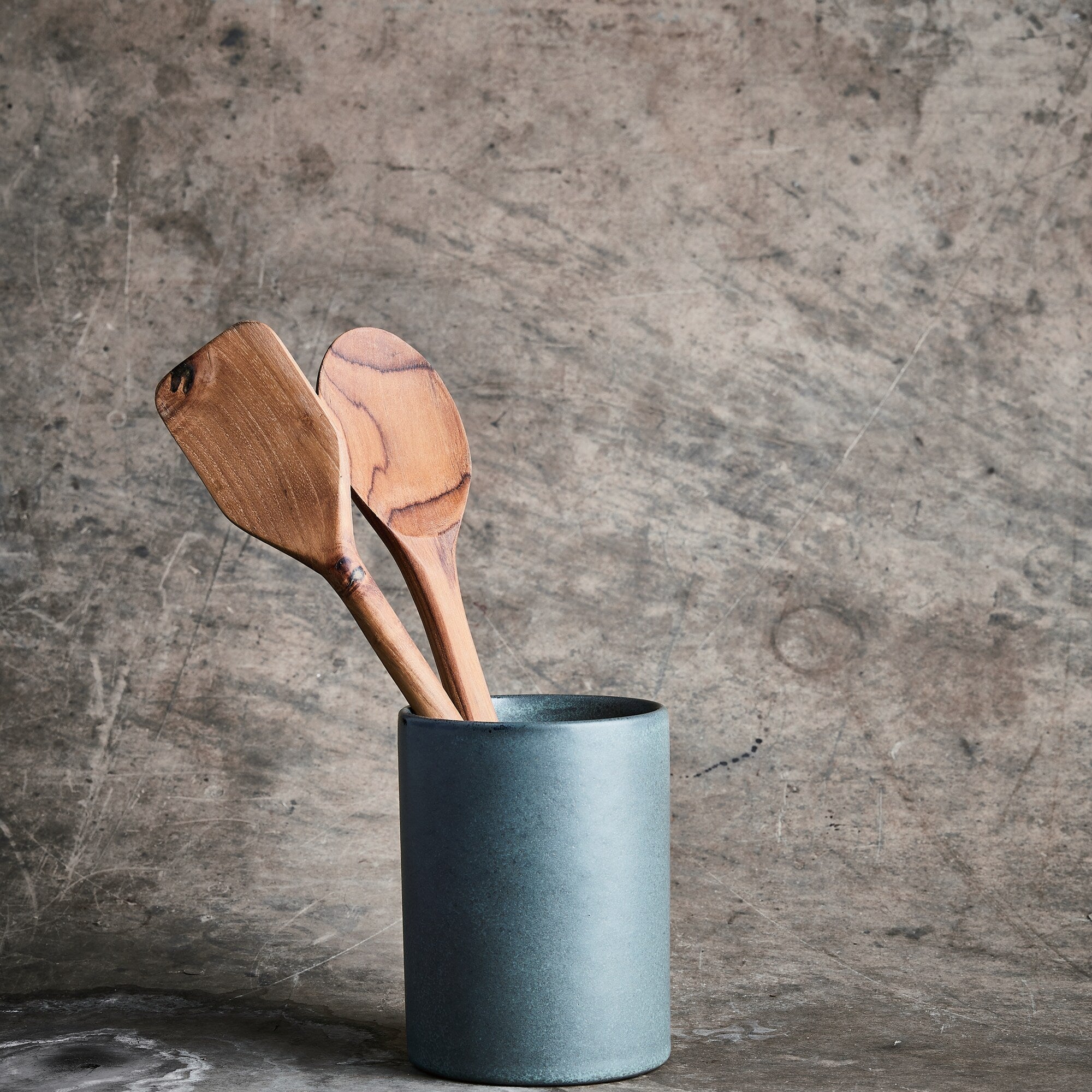 RAW storage with spatula and spoon | Northern Green