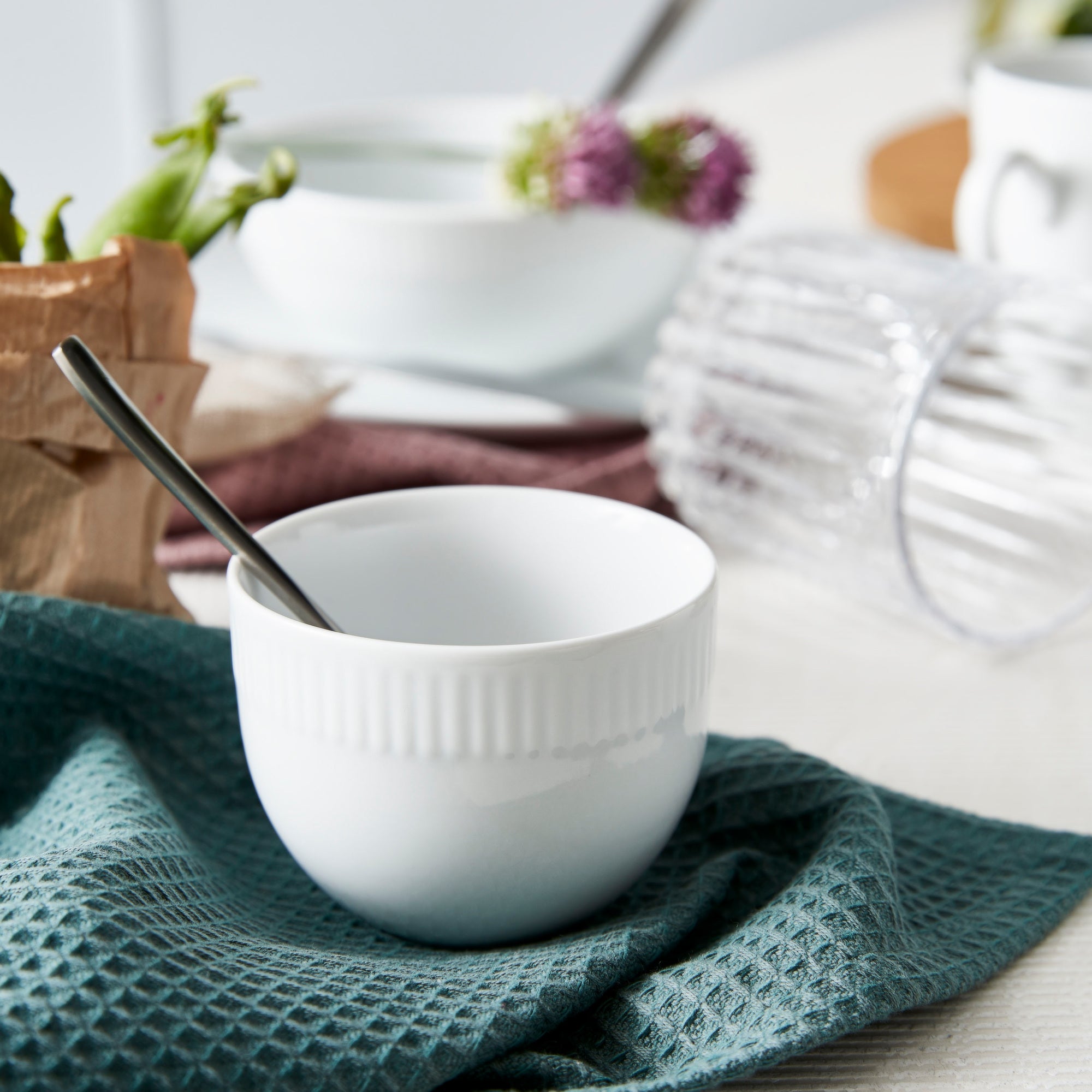 Relief sugar bowl | White