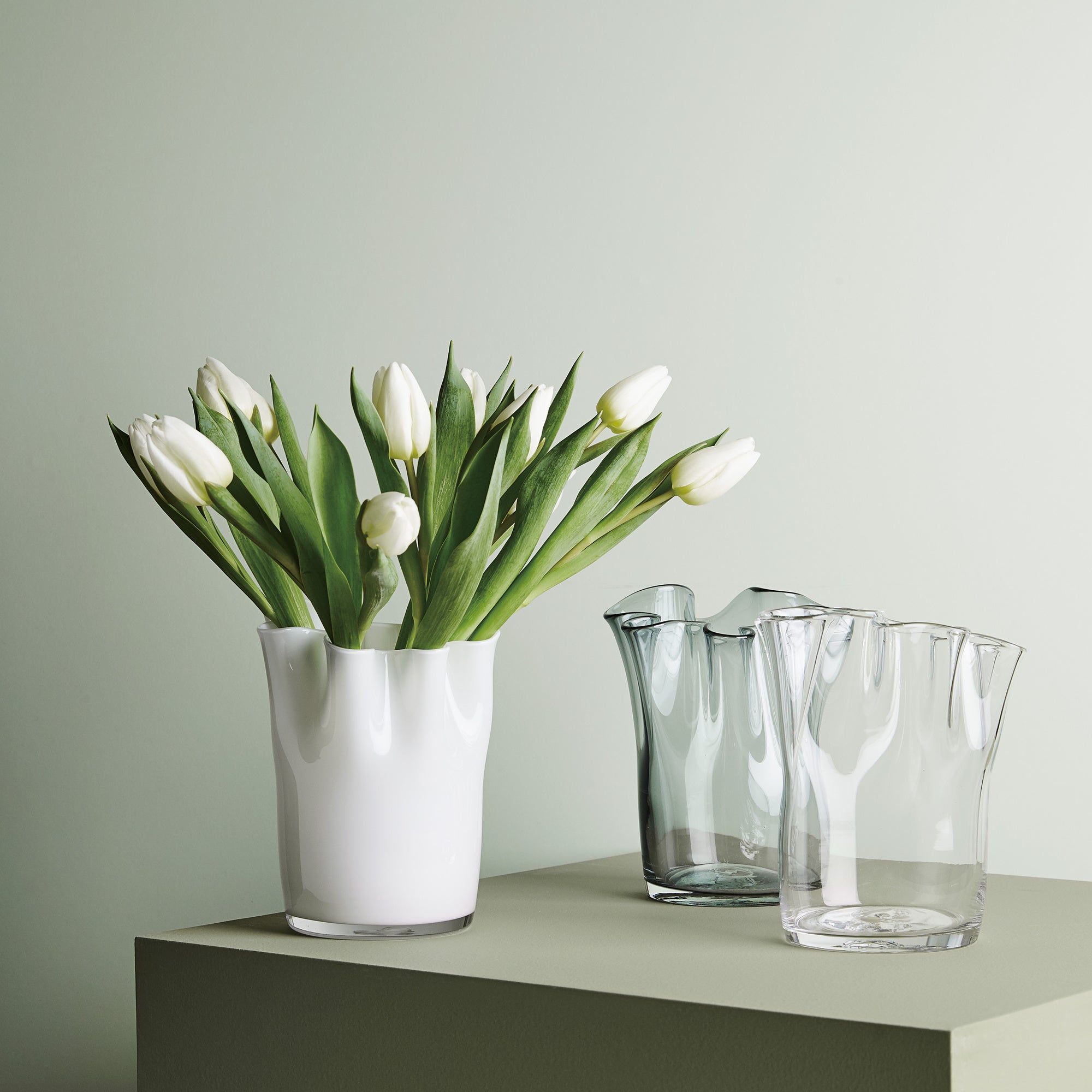 Tulip vase | White
