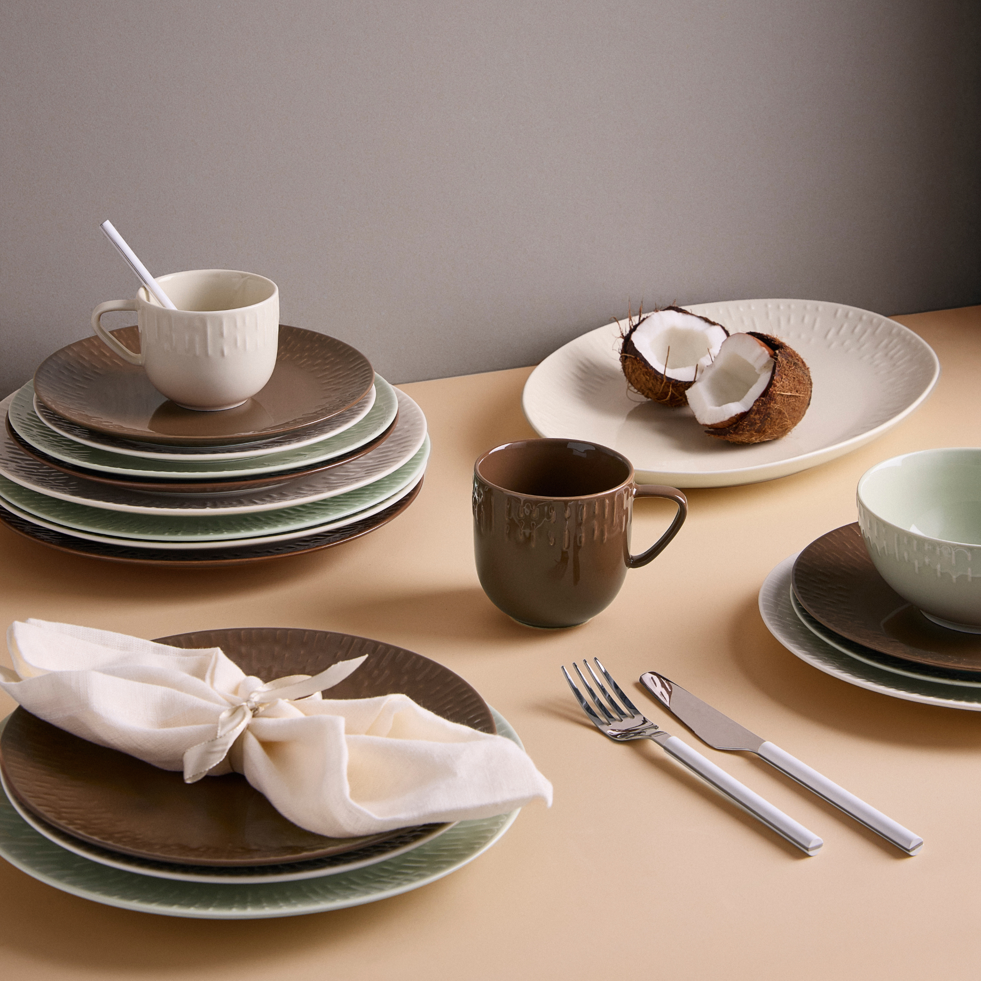 Confetti lunch plate | Chocolate