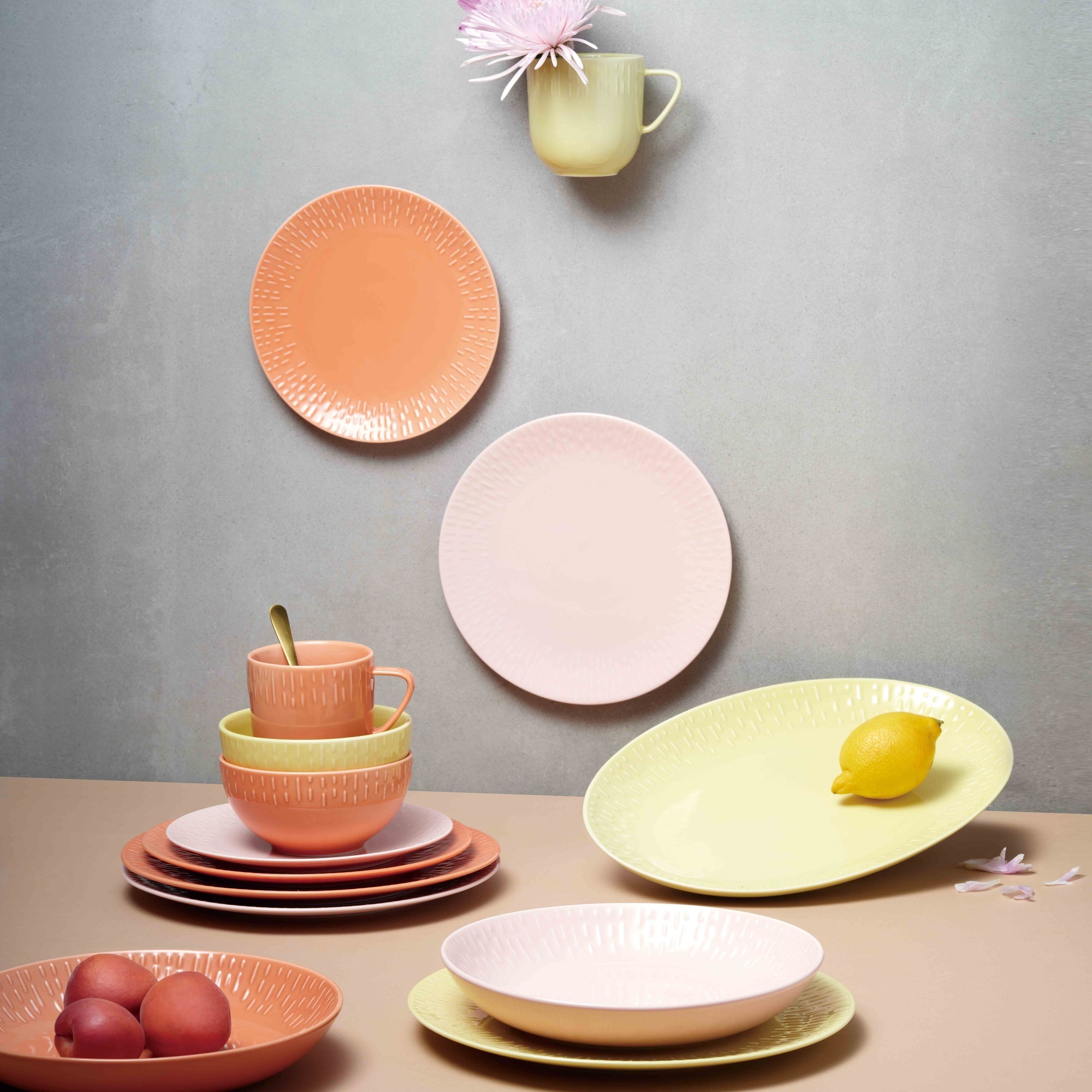 Confetti pasta plate | Apricot