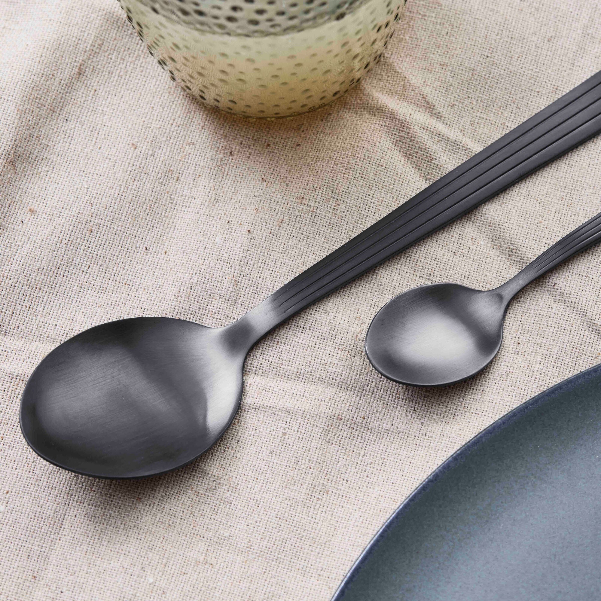 RAW 16 piece cutlery set | Matte Black