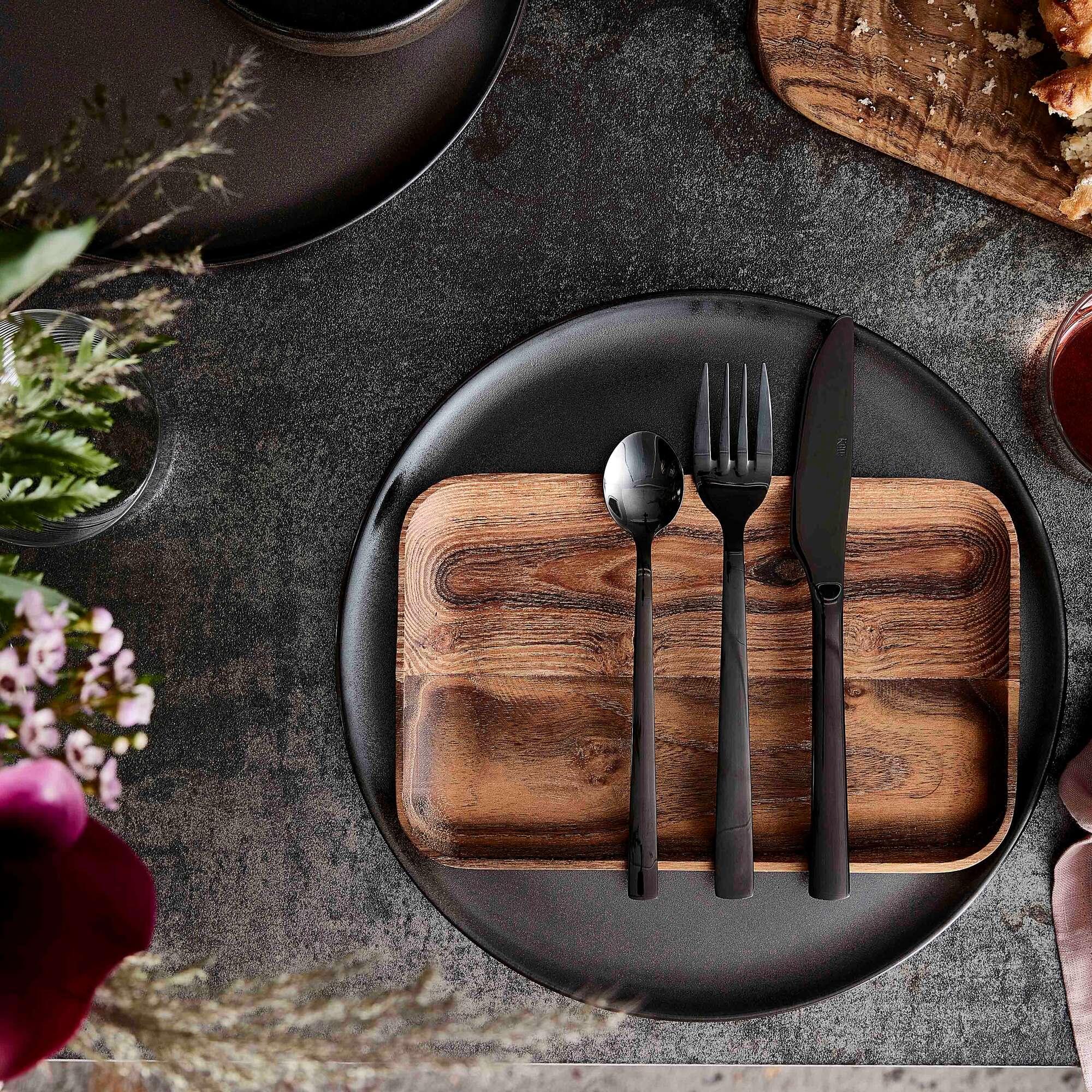 RAW 16 piece cutlery set | Shiny Black